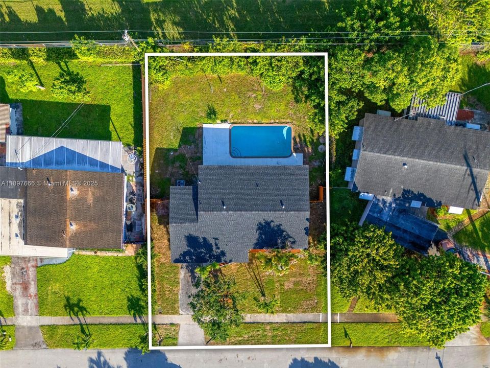 Active With Contract: $449,999 (3 beds, 2 baths, 1040 Square Feet)