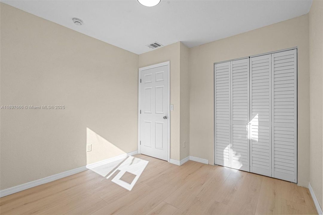 Active With Contract: $449,999 (3 beds, 2 baths, 1040 Square Feet)