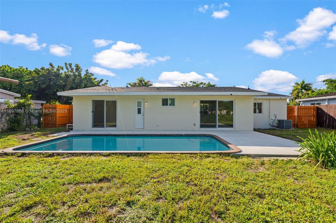 Active With Contract: $449,999 (3 beds, 2 baths, 1040 Square Feet)