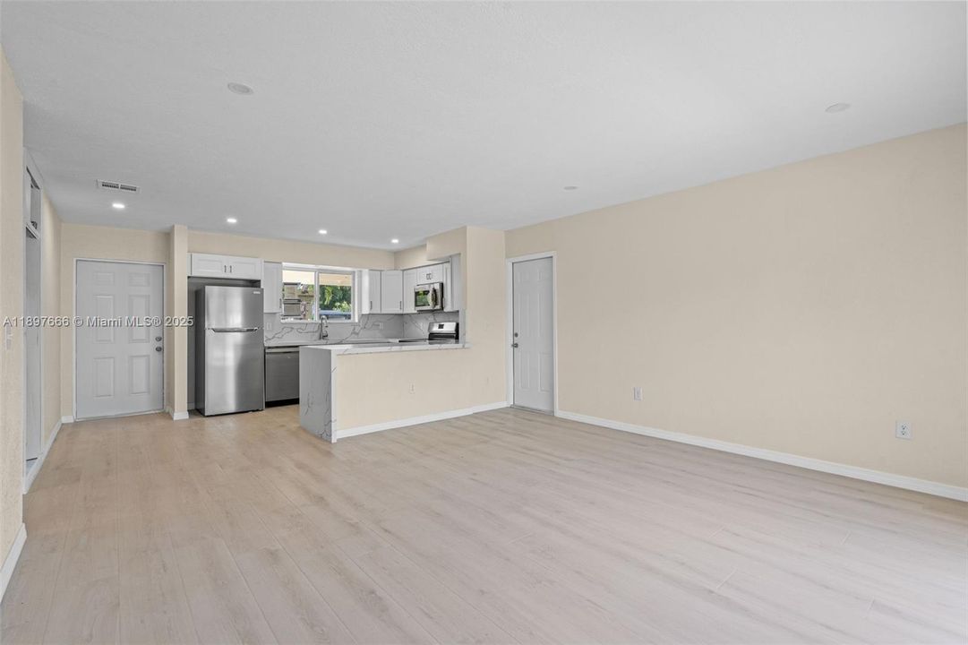 Active With Contract: $449,999 (3 beds, 2 baths, 1040 Square Feet)