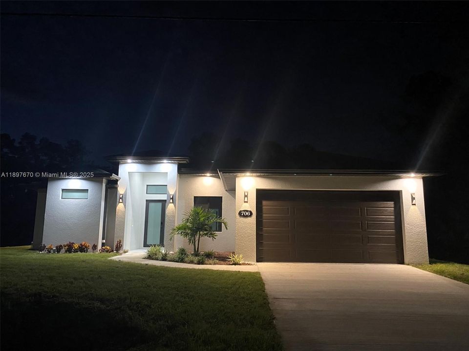 En Venta: $375,000 (3 camas, 2 baños, 1590 Pies cuadrados)