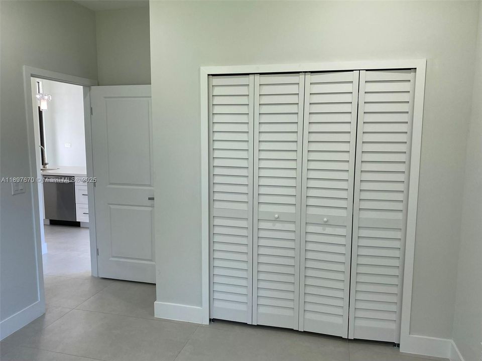 En Venta: $375,000 (3 camas, 2 baños, 1590 Pies cuadrados)