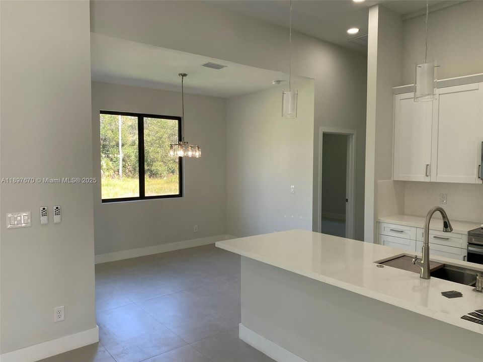 En Venta: $375,000 (3 camas, 2 baños, 1590 Pies cuadrados)