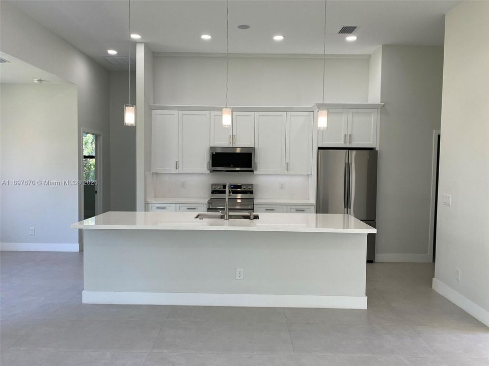 En Venta: $375,000 (3 camas, 2 baños, 1590 Pies cuadrados)