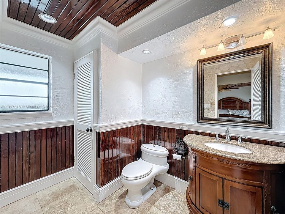 En Venta: $590,000 (2 camas, 2 baños, 1056 Pies cuadrados)