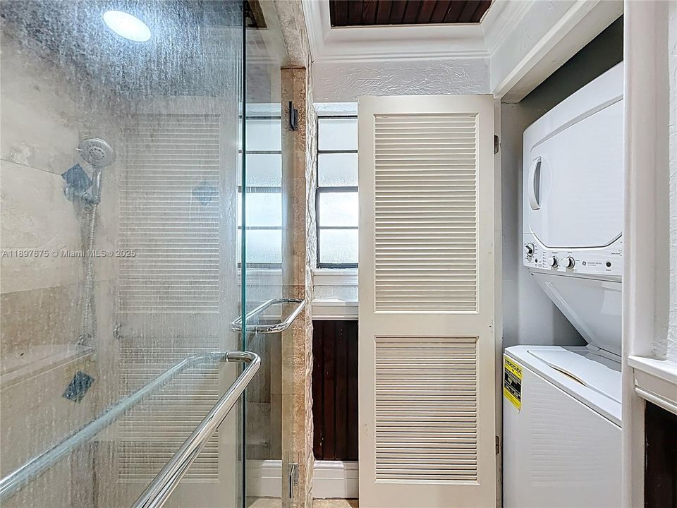 En Venta: $590,000 (2 camas, 2 baños, 1056 Pies cuadrados)