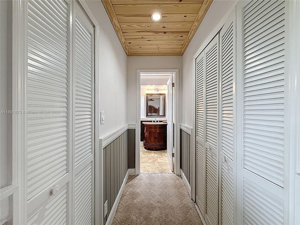 En Venta: $590,000 (2 camas, 2 baños, 1056 Pies cuadrados)