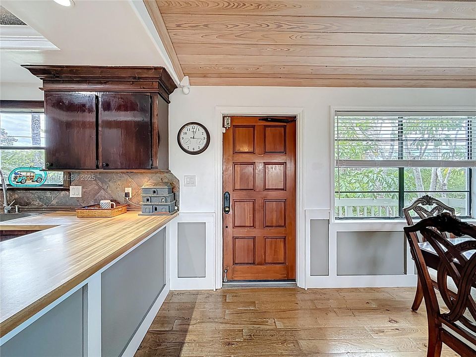 En Venta: $590,000 (2 camas, 2 baños, 1056 Pies cuadrados)