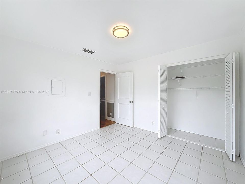 En Venta: $590,000 (2 camas, 2 baños, 1056 Pies cuadrados)