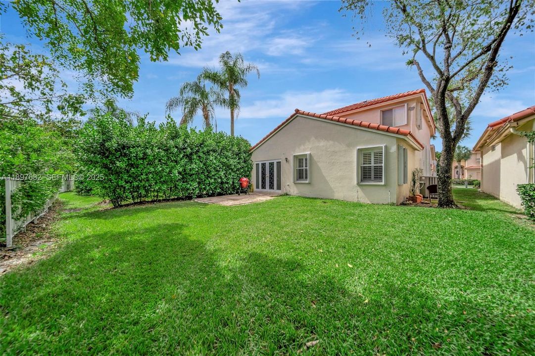 For Sale: $689,000 (4 beds, 2 baths, 2092 Square Feet)