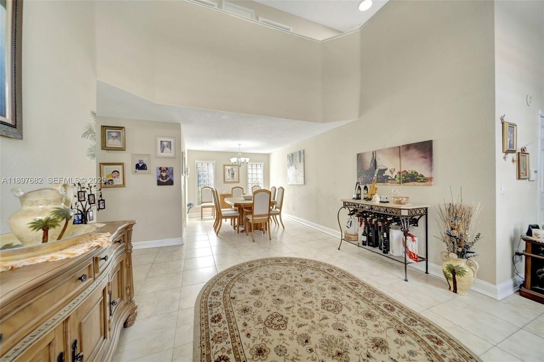 For Sale: $689,000 (4 beds, 2 baths, 2092 Square Feet)