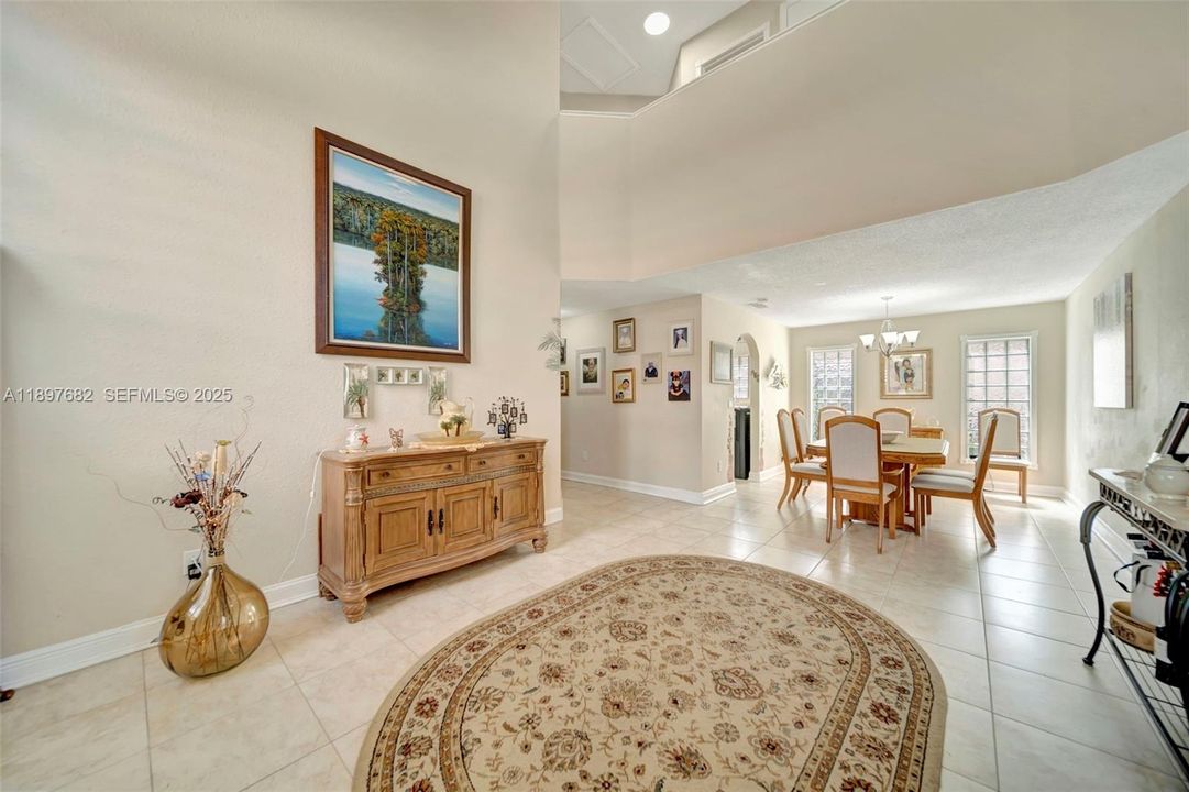 For Sale: $689,000 (4 beds, 2 baths, 2092 Square Feet)