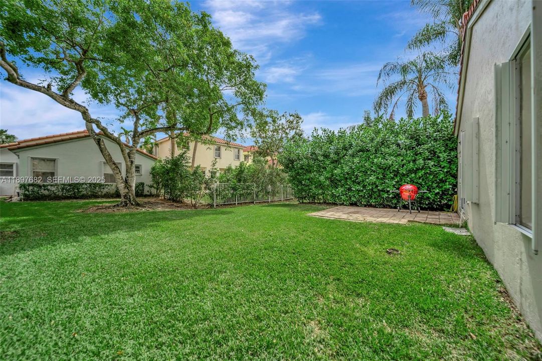 For Sale: $689,000 (4 beds, 2 baths, 2092 Square Feet)