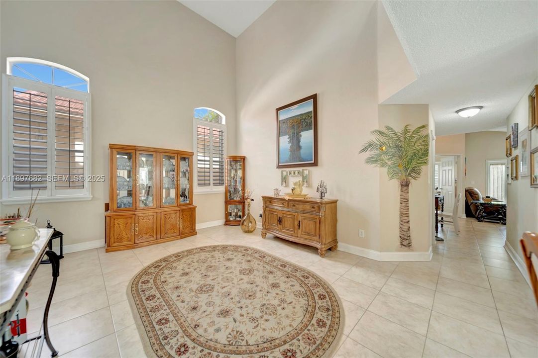 For Sale: $689,000 (4 beds, 2 baths, 2092 Square Feet)