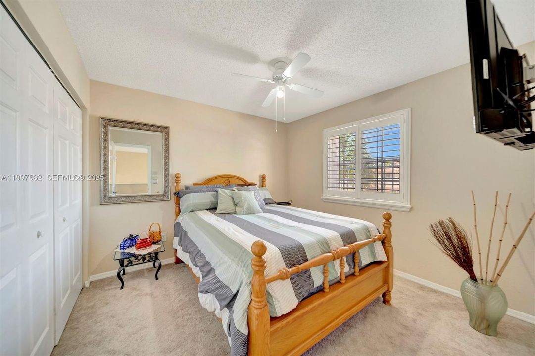 For Sale: $689,000 (4 beds, 2 baths, 2092 Square Feet)