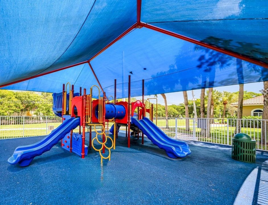 For Sale: $689,000 (4 beds, 2 baths, 2092 Square Feet)