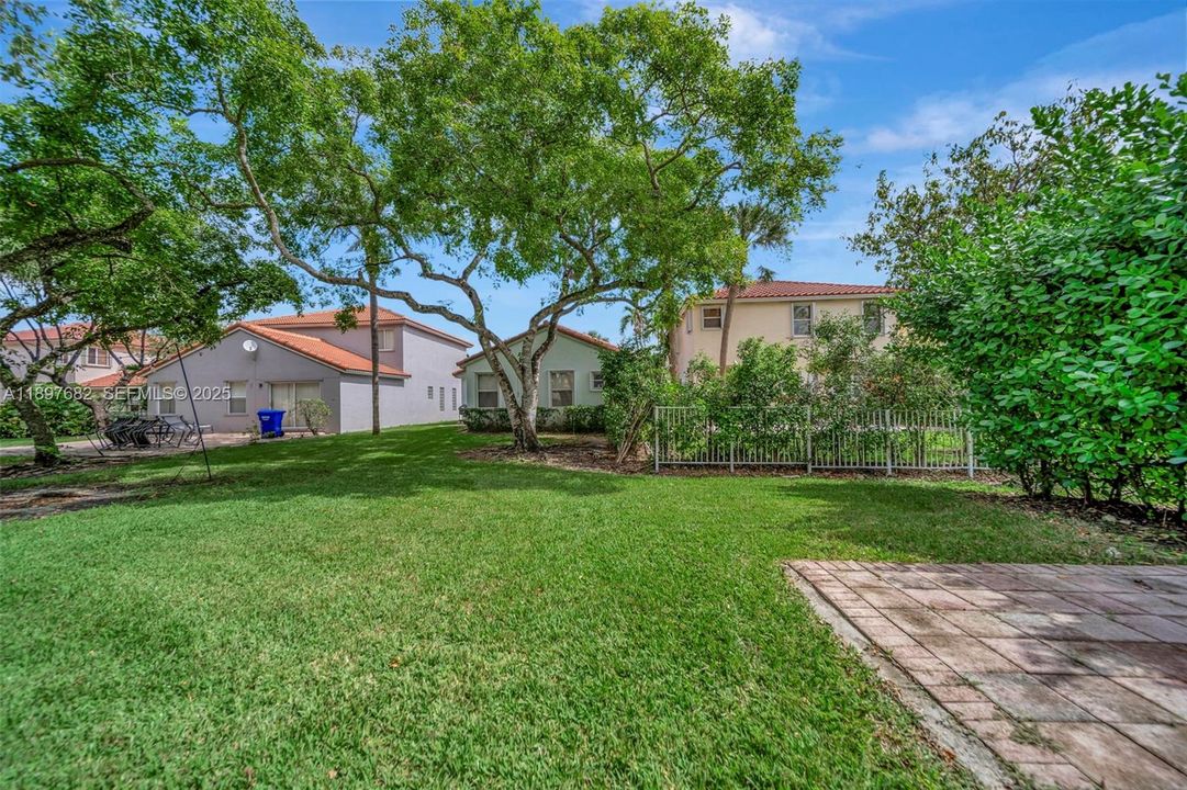 For Sale: $689,000 (4 beds, 2 baths, 2092 Square Feet)