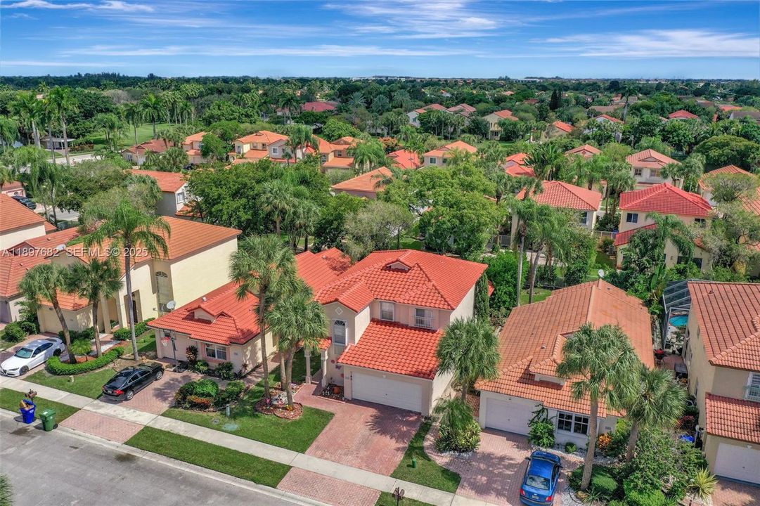 For Sale: $689,000 (4 beds, 2 baths, 2092 Square Feet)