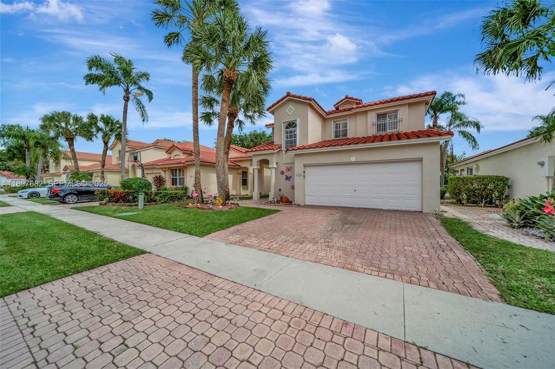 For Sale: $689,000 (4 beds, 2 baths, 2092 Square Feet)