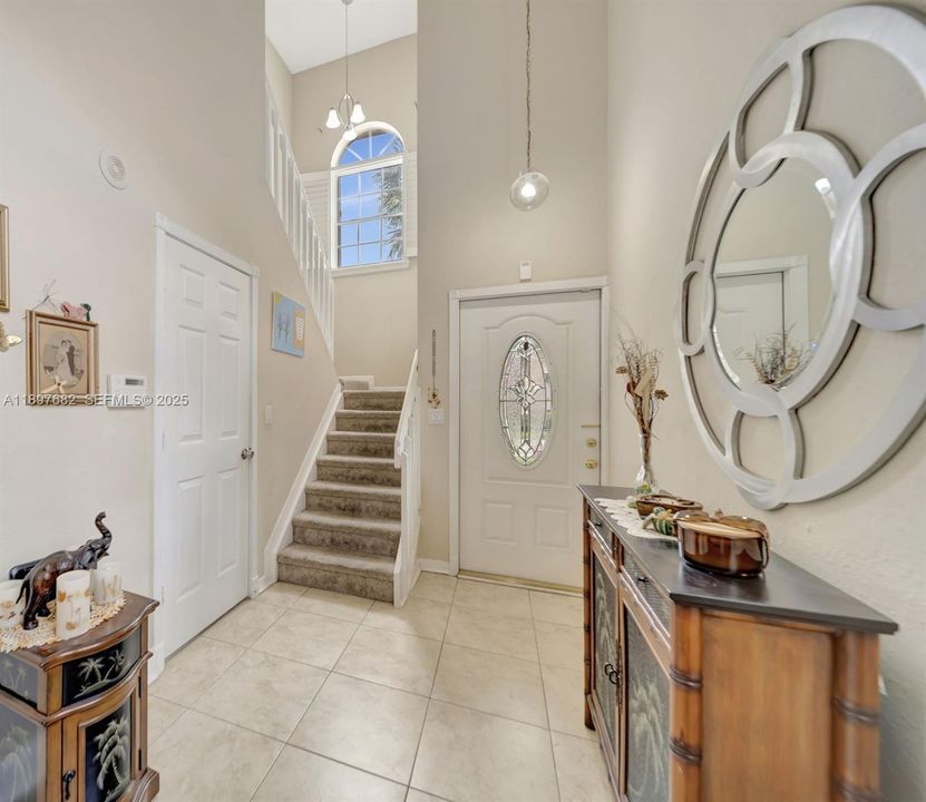 For Sale: $689,000 (4 beds, 2 baths, 2092 Square Feet)