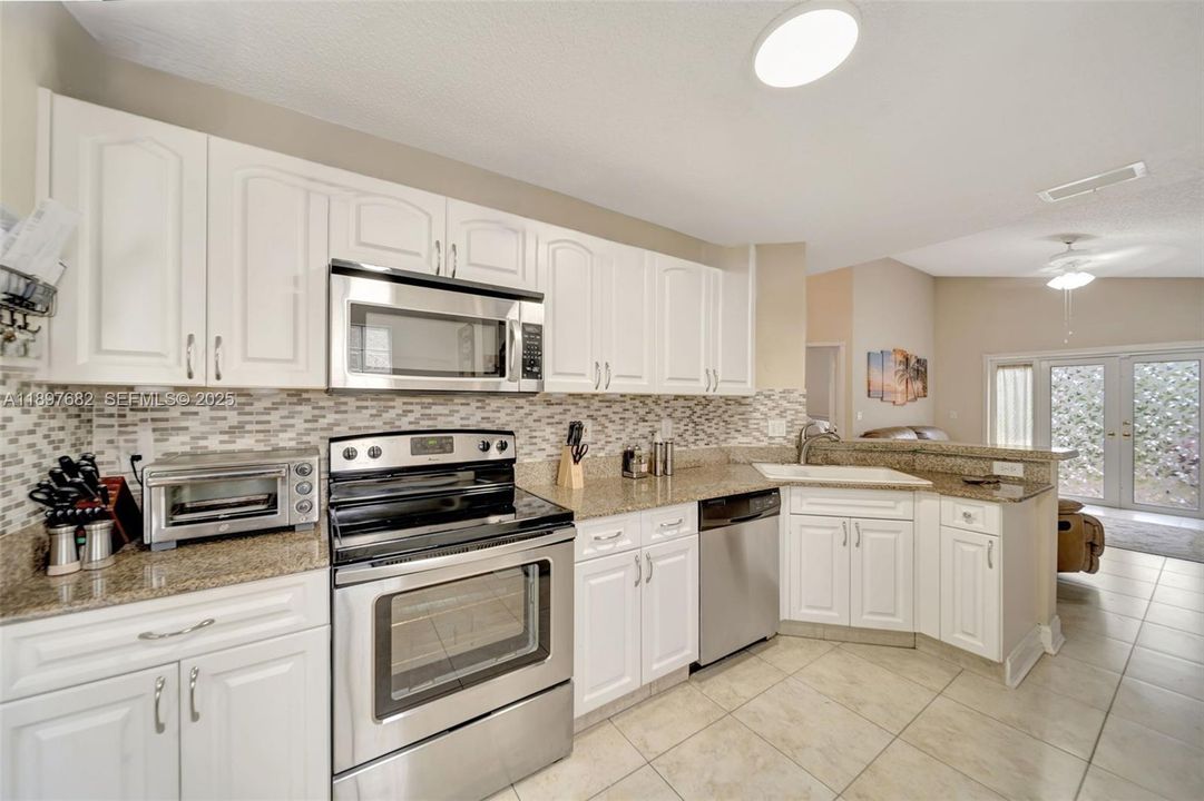 For Sale: $689,000 (4 beds, 2 baths, 2092 Square Feet)