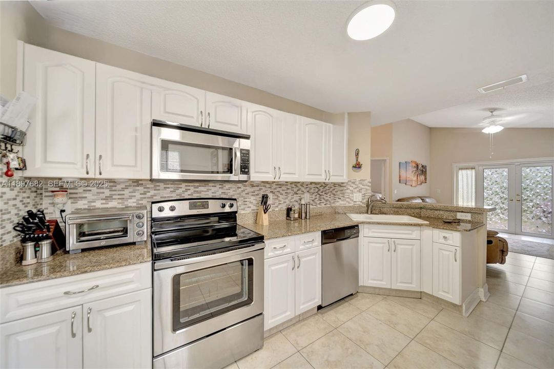 For Sale: $689,000 (4 beds, 2 baths, 2092 Square Feet)