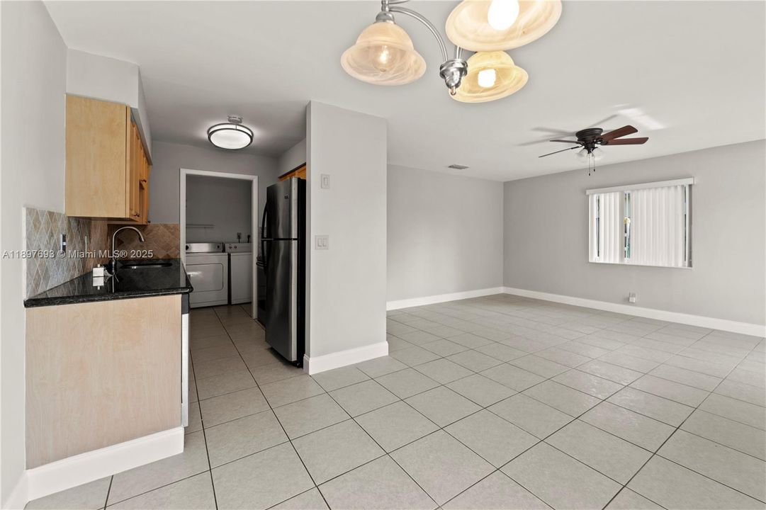 Active With Contract: $2,750 (3 beds, 2 baths, 1320 Square Feet)