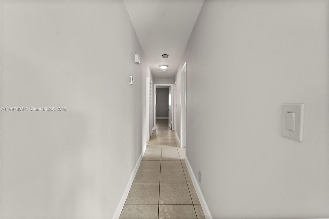 Active With Contract: $2,750 (3 beds, 2 baths, 1320 Square Feet)