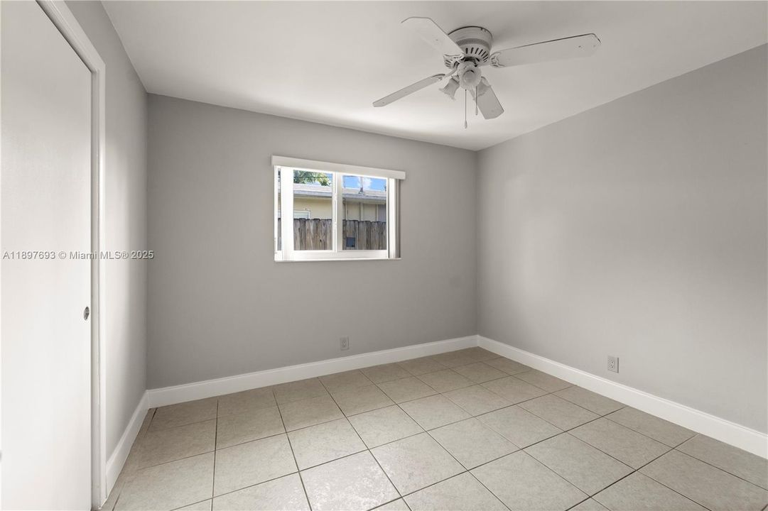 Active With Contract: $2,750 (3 beds, 2 baths, 1320 Square Feet)