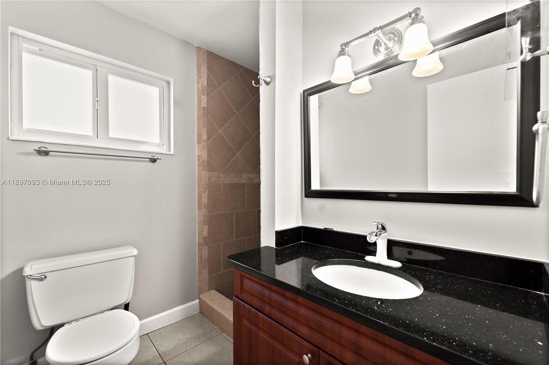 Active With Contract: $2,750 (3 beds, 2 baths, 1320 Square Feet)