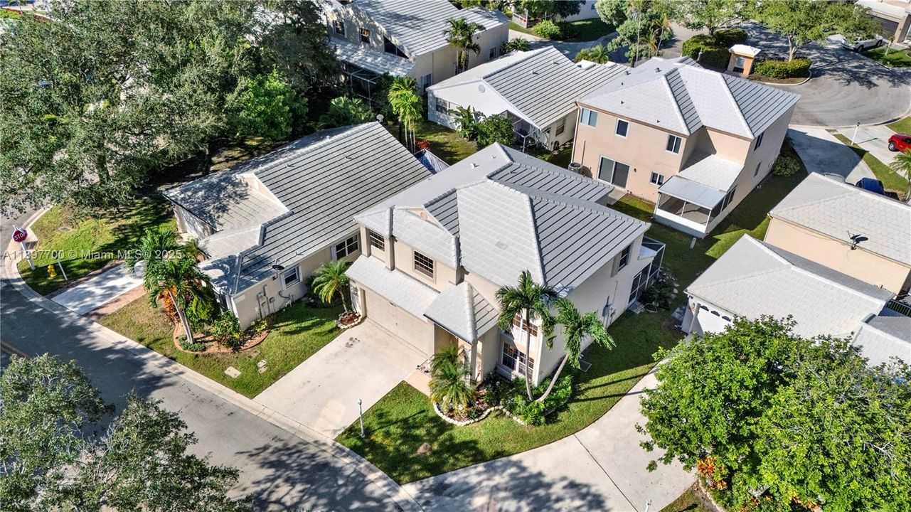 合同活跃: $625,000 (4 贝兹, 2 浴室, 1956 平方英尺)