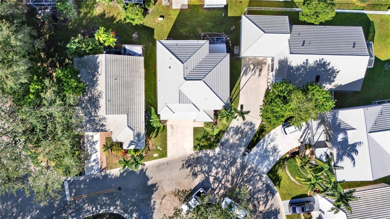 合同活跃: $625,000 (4 贝兹, 2 浴室, 1956 平方英尺)