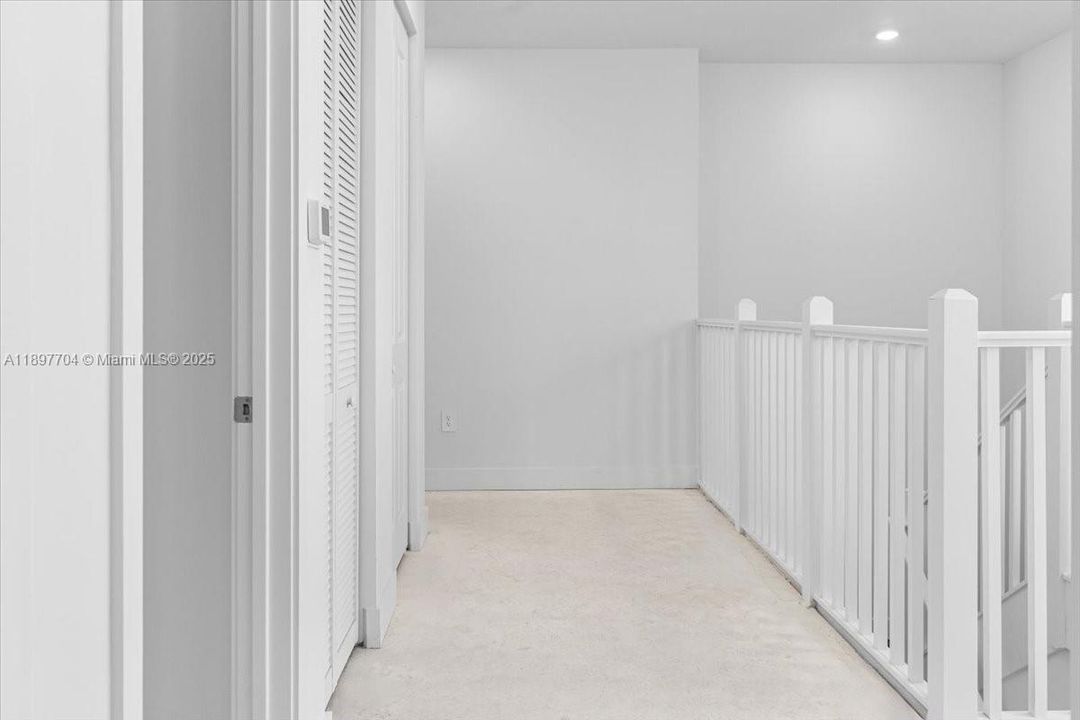 В аренду: $6,900 (5 спален, 4 ванн, 3888 Квадратных фут)