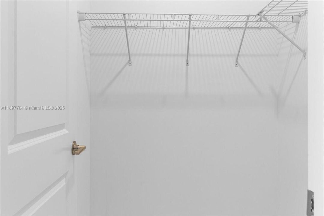 В аренду: $6,900 (5 спален, 4 ванн, 3888 Квадратных фут)