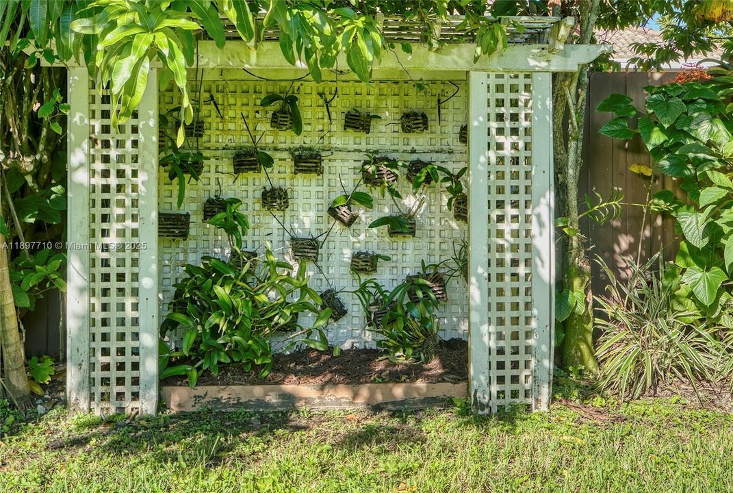 For Sale: $795,000 (3 beds, 2 baths, 1603 Square Feet)