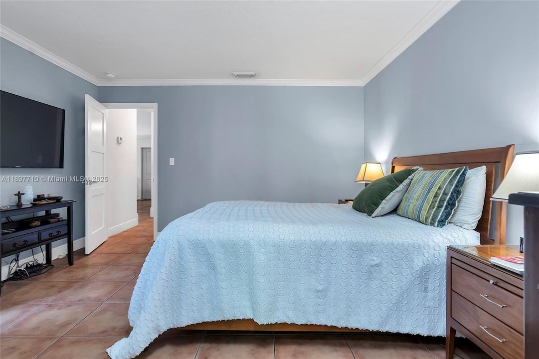 For Sale: $795,000 (3 beds, 2 baths, 1603 Square Feet)