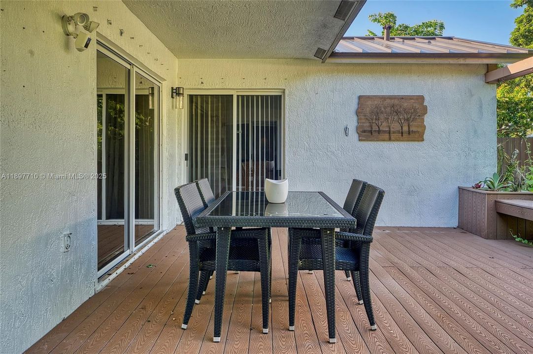 For Sale: $795,000 (3 beds, 2 baths, 1603 Square Feet)