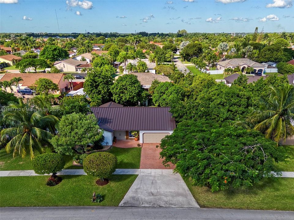 For Sale: $795,000 (3 beds, 2 baths, 1603 Square Feet)
