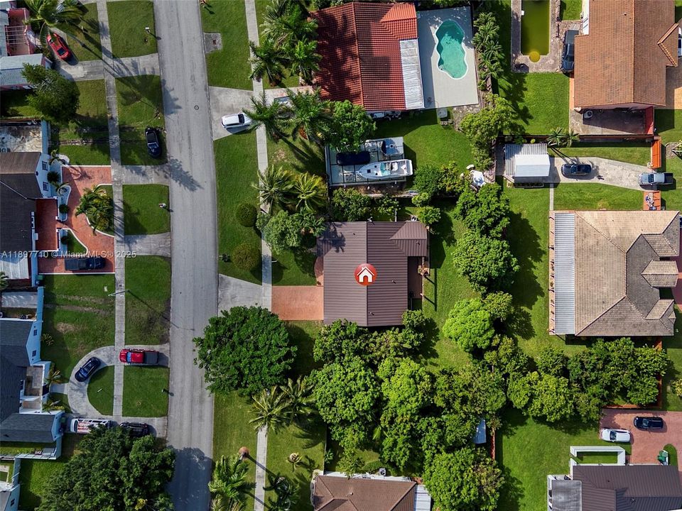 For Sale: $795,000 (3 beds, 2 baths, 1603 Square Feet)