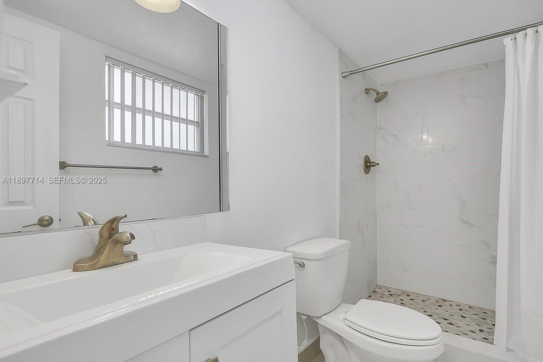 Active With Contract: $333,000 (3 beds, 2 baths, 1054 Square Feet)