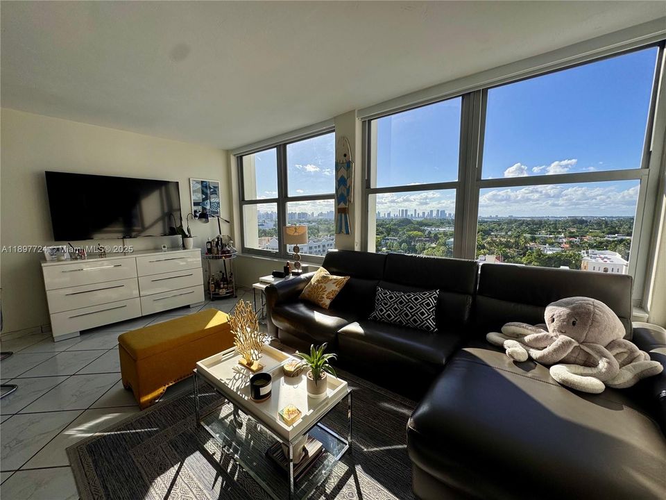 最近租的: $2,200 (0 贝兹, 1 浴室, 518 平方英尺)