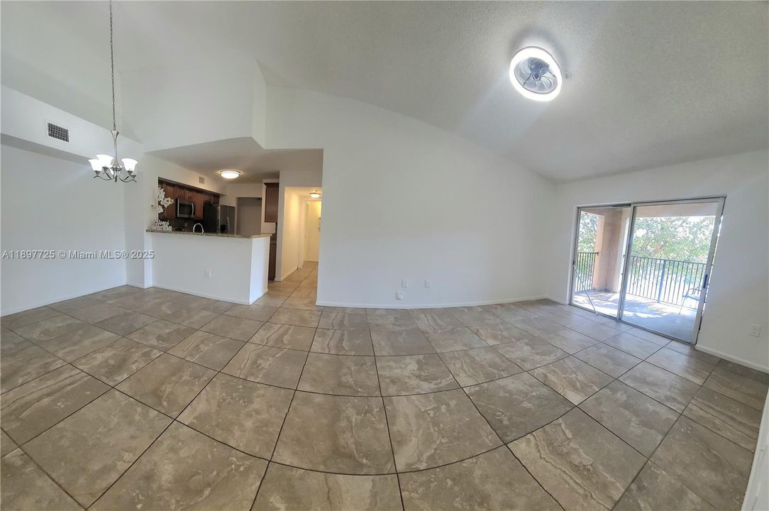 For Sale: $307,000 (3 beds, 2 baths, 1125 Square Feet)