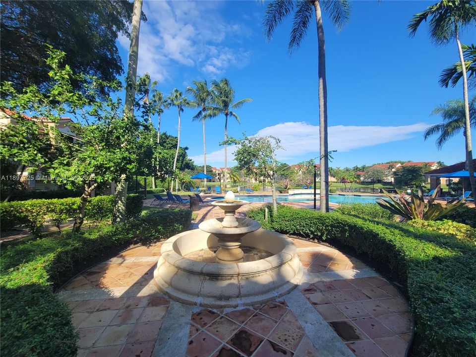 For Sale: $307,000 (3 beds, 2 baths, 1125 Square Feet)