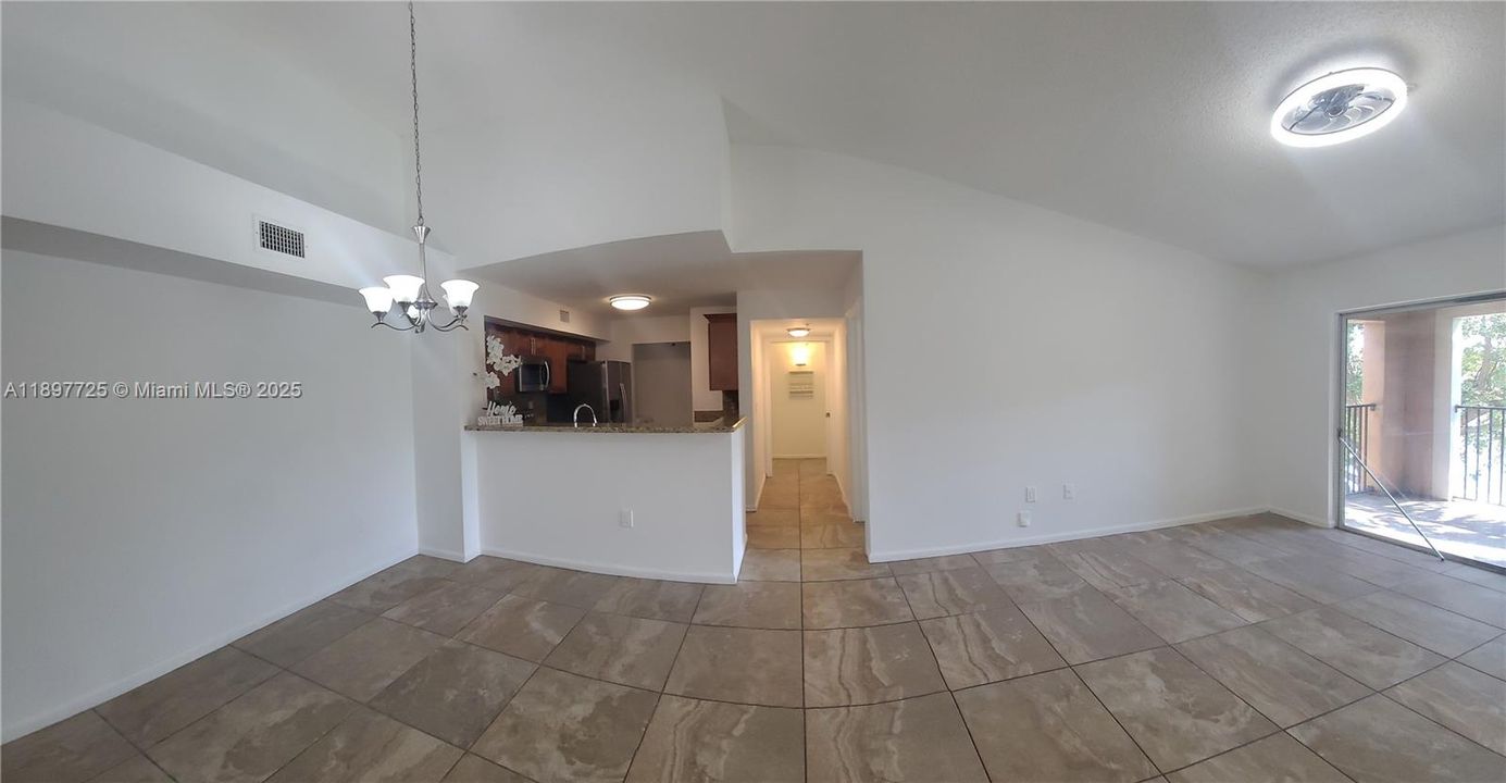 For Sale: $307,000 (3 beds, 2 baths, 1125 Square Feet)