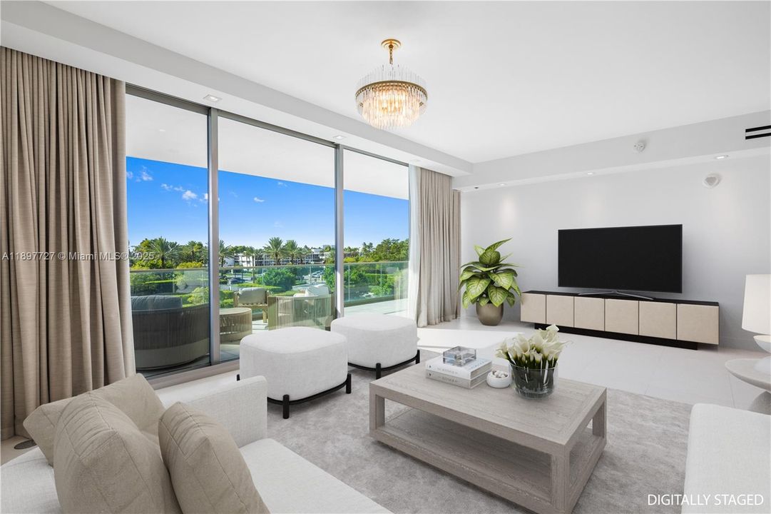 For Sale: $3,995,000 (2 beds, 2 baths, 1805 Square Feet)