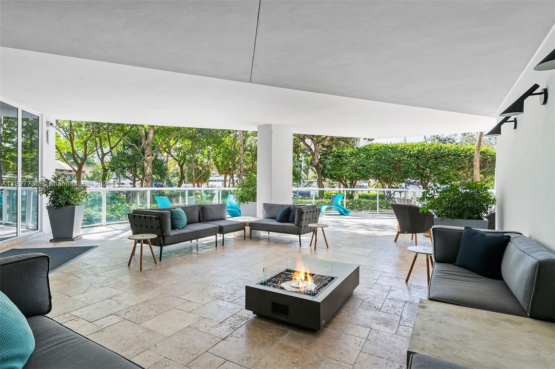 Outside entertaining area with fire pits