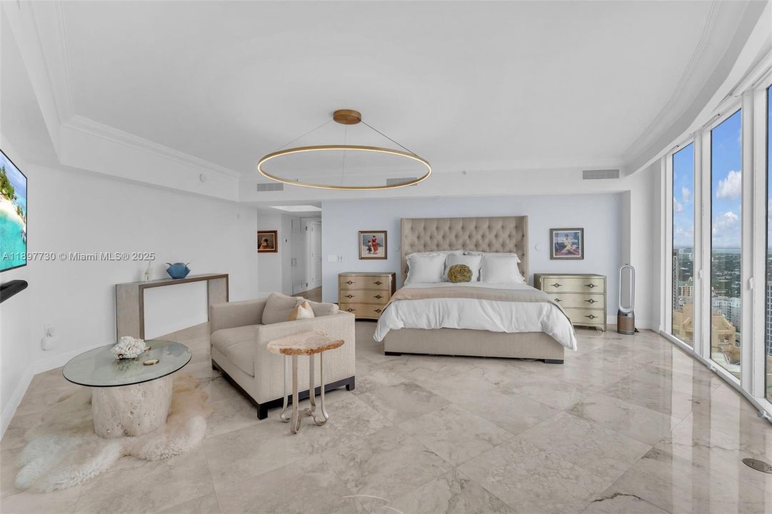 Large Primary Suite with sitting area