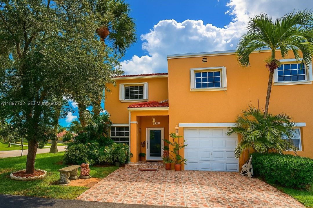 Active With Contract: $498,000 (3 beds, 3 baths, 1727 Square Feet)