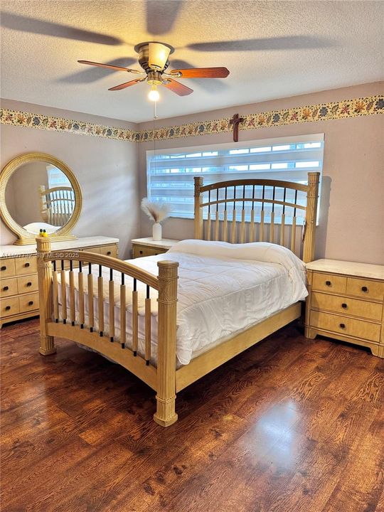 Active With Contract: $498,000 (3 beds, 3 baths, 1727 Square Feet)