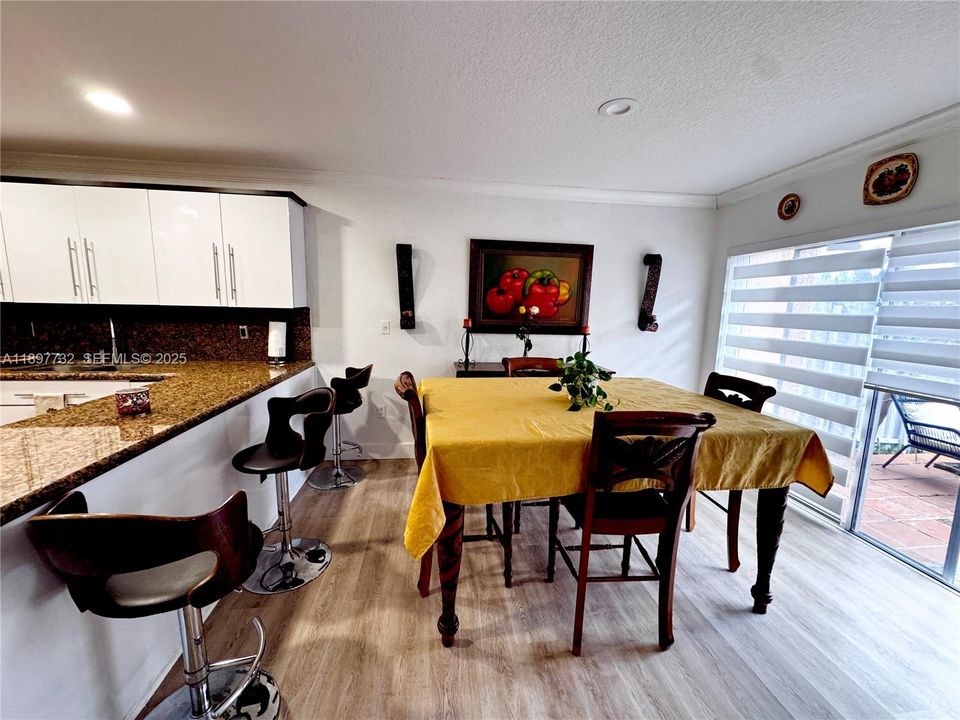 Active With Contract: $498,000 (3 beds, 3 baths, 1727 Square Feet)